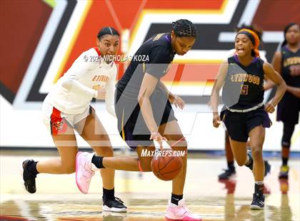 Thumbnail 2 in Lynwood vs. Etiwanda (CIF State 1-AA Regional Final) photogallery.