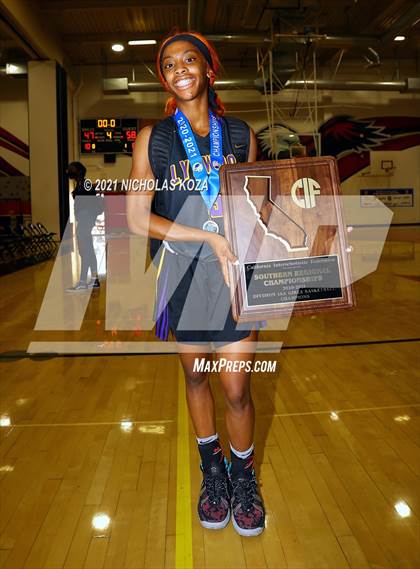 Thumbnail 1 in Lynwood vs. Etiwanda (CIF State 1-AA Regional Final) photogallery.