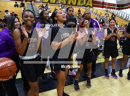 Thumbnail 3 in Lynwood vs. Etiwanda (CIF State 1-AA Regional Final) photogallery.