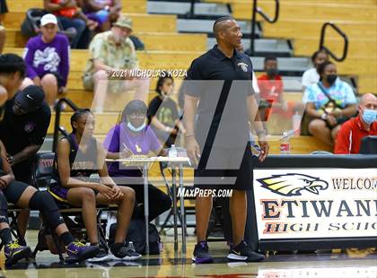 Thumbnail 3 in Lynwood vs. Etiwanda (CIF State 1-AA Regional Final) photogallery.