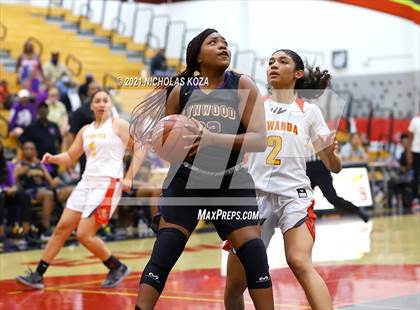 Thumbnail 1 in Lynwood vs. Etiwanda (CIF State 1-AA Regional Final) photogallery.