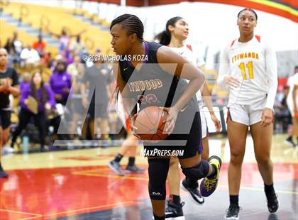 Thumbnail 1 in Lynwood vs. Etiwanda (CIF State 1-AA Regional Final) photogallery.