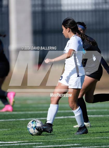 Thumbnail 3 in Nimitz vs Pebble Hills (Blue raider Invitational) photogallery.