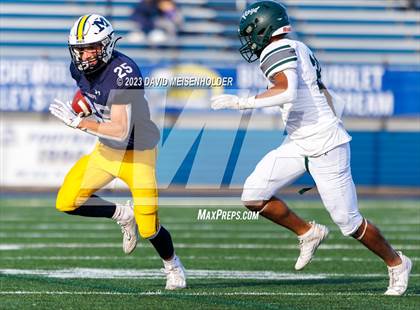 Thumbnail 2 in Massapequa vs. William Floyd (NYSPHSAA Division I Final) photogallery.