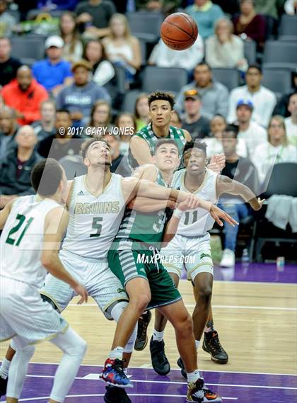 Thumbnail 3 in Helix vs St. Patrick-St. Vincent (CIF State D4 Final) photogallery.