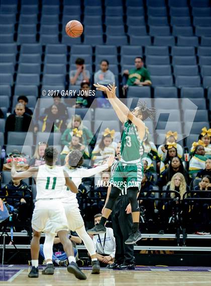 Thumbnail 2 in Helix vs St. Patrick-St. Vincent (CIF State D4 Final) photogallery.