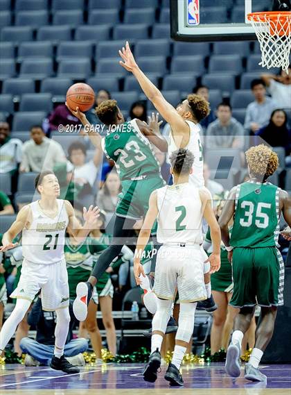 Thumbnail 3 in Helix vs St. Patrick-St. Vincent (CIF State D4 Final) photogallery.