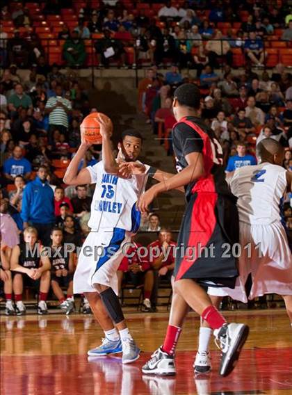 Thumbnail 3 in Marcus vs. North Crowley (5A Regional Semifinals) photogallery.