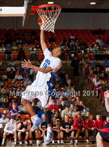 Thumbnail 2 in Marcus vs. North Crowley (5A Regional Semifinals) photogallery.