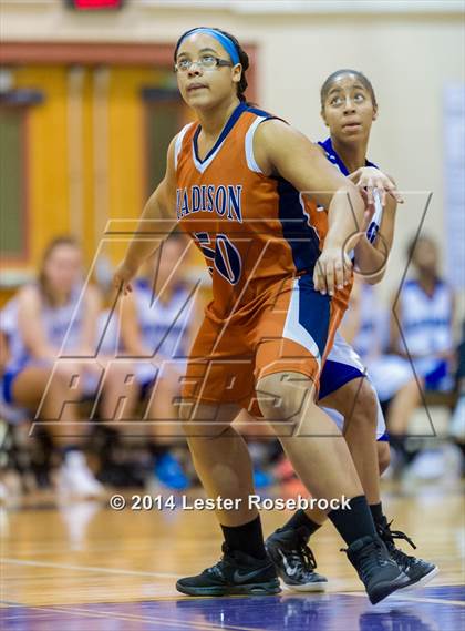 Thumbnail 2 in Madison vs Warren JV photogallery.