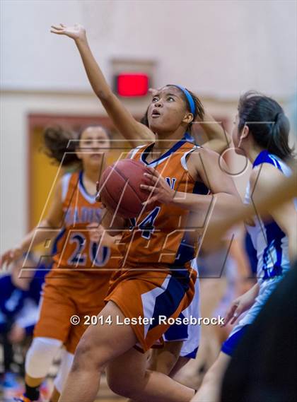 Thumbnail 1 in Madison vs Warren JV photogallery.