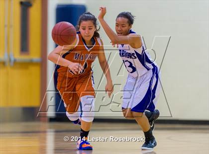 Thumbnail 2 in Madison vs Warren JV photogallery.