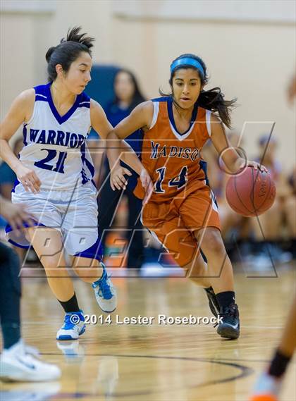 Thumbnail 3 in Madison vs Warren JV photogallery.