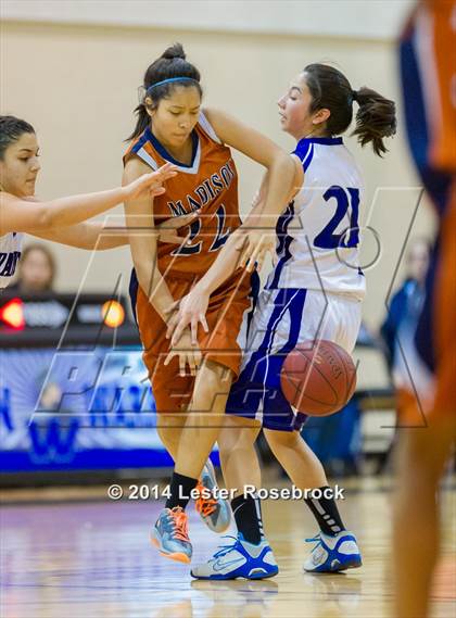 Thumbnail 2 in Madison vs Warren JV photogallery.