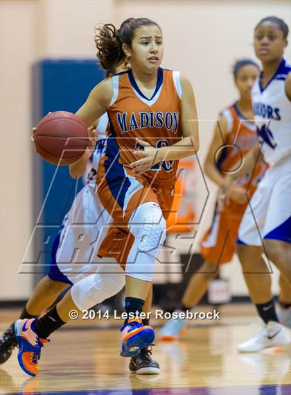 Thumbnail 2 in Madison vs Warren JV photogallery.