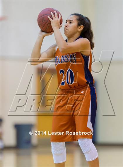 Thumbnail 2 in Madison vs Warren JV photogallery.