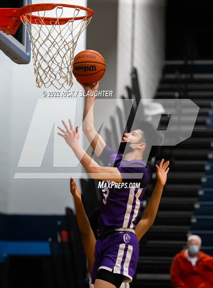 Thumbnail 1 in Belleville East @ Collinsville photogallery.