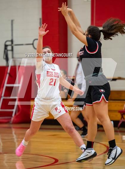 Thumbnail 1 in Regis Jesuit vs Eaglecrest (CHSAA 5A 1st Round Playoff) photogallery.