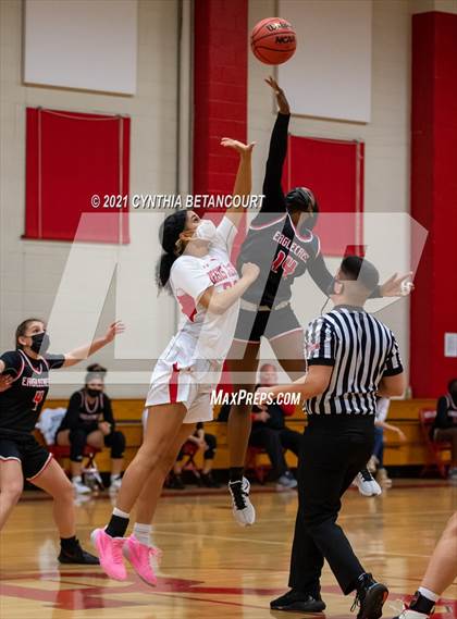 Thumbnail 2 in Regis Jesuit vs Eaglecrest (CHSAA 5A 1st Round Playoff) photogallery.