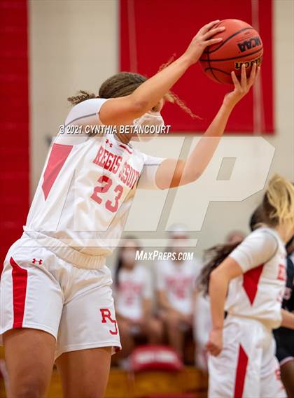 Thumbnail 3 in Regis Jesuit vs Eaglecrest (CHSAA 5A 1st Round Playoff) photogallery.