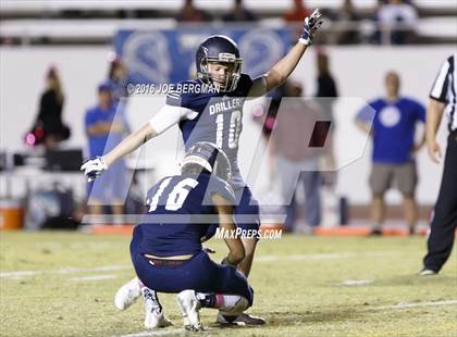 Thumbnail 1 in Frontier @ Bakersfield photogallery.