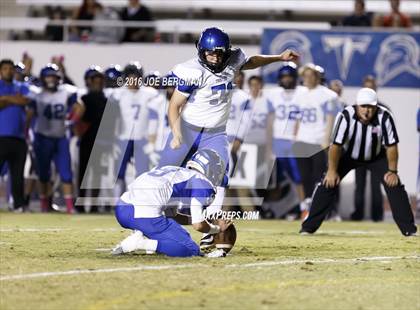 Thumbnail 2 in Frontier @ Bakersfield photogallery.