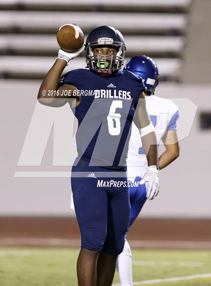 Thumbnail 1 in Frontier @ Bakersfield photogallery.
