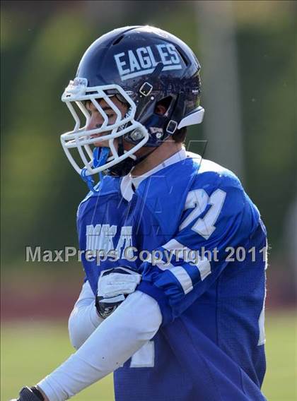 Thumbnail 1 in Hoosick Falls vs. Dobbs Ferry (NYSPHSAA Class C Semifinal) photogallery.