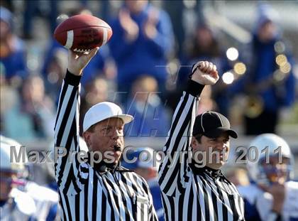 Thumbnail 2 in Hoosick Falls vs. Dobbs Ferry (NYSPHSAA Class C Semifinal) photogallery.