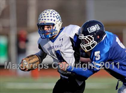 Thumbnail 3 in Hoosick Falls vs. Dobbs Ferry (NYSPHSAA Class C Semifinal) photogallery.