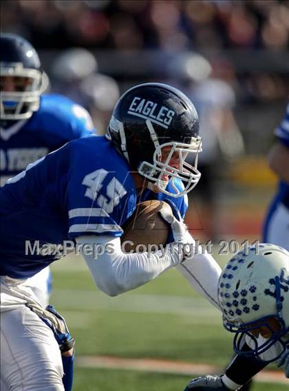 Thumbnail 2 in Hoosick Falls vs. Dobbs Ferry (NYSPHSAA Class C Semifinal) photogallery.