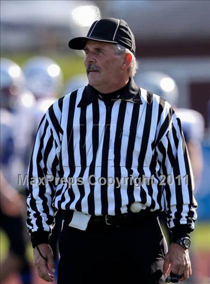 Thumbnail 2 in Hoosick Falls vs. Dobbs Ferry (NYSPHSAA Class C Semifinal) photogallery.