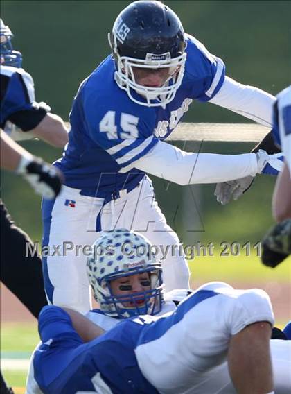 Thumbnail 2 in Hoosick Falls vs. Dobbs Ferry (NYSPHSAA Class C Semifinal) photogallery.