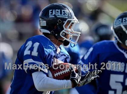 Thumbnail 3 in Hoosick Falls vs. Dobbs Ferry (NYSPHSAA Class C Semifinal) photogallery.