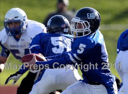 Thumbnail 1 in Hoosick Falls vs. Dobbs Ferry (NYSPHSAA Class C Semifinal) photogallery.