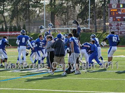 Thumbnail 1 in Hoosick Falls vs. Dobbs Ferry (NYSPHSAA Class C Semifinal) photogallery.