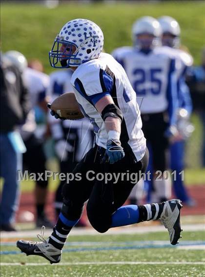 Thumbnail 3 in Hoosick Falls vs. Dobbs Ferry (NYSPHSAA Class C Semifinal) photogallery.