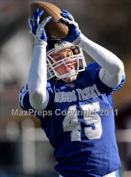 Thumbnail 1 in Hoosick Falls vs. Dobbs Ferry (NYSPHSAA Class C Semifinal) photogallery.