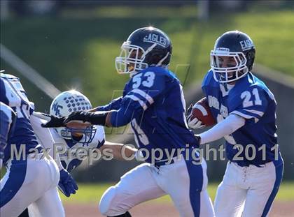 Thumbnail 2 in Hoosick Falls vs. Dobbs Ferry (NYSPHSAA Class C Semifinal) photogallery.