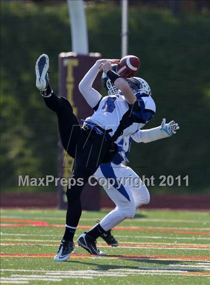 Thumbnail 3 in Hoosick Falls vs. Dobbs Ferry (NYSPHSAA Class C Semifinal) photogallery.