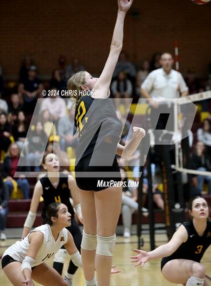 Thumbnail 2 in Estrella Foothills vs. Salpointe Catholic (AIA 4A Semifinal) photogallery.
