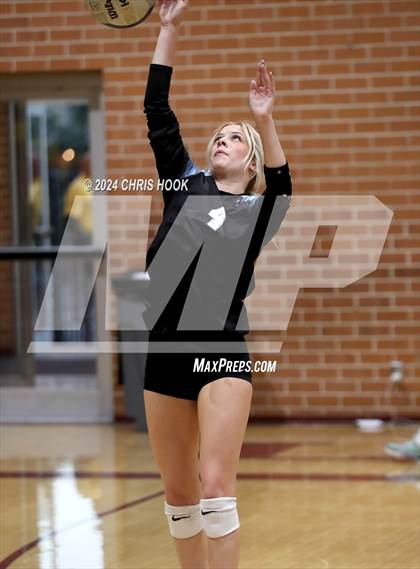 Thumbnail 1 in Estrella Foothills vs. Salpointe Catholic (AIA 4A Semifinal) photogallery.