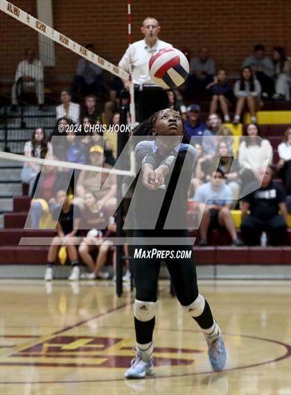 Thumbnail 1 in Estrella Foothills vs. Salpointe Catholic (AIA 4A Semifinal) photogallery.