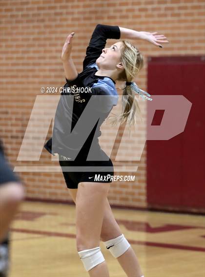 Thumbnail 2 in Estrella Foothills vs. Salpointe Catholic (AIA 4A Semifinal) photogallery.