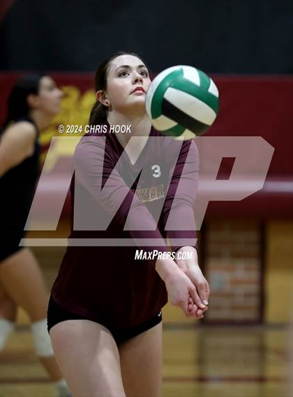 Thumbnail 1 in Estrella Foothills vs. Salpointe Catholic (AIA 4A Semifinal) photogallery.