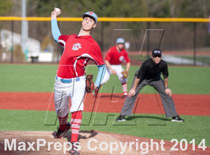 Thumbnail 2 in Chief Sealth @ Eastside Catholic photogallery.