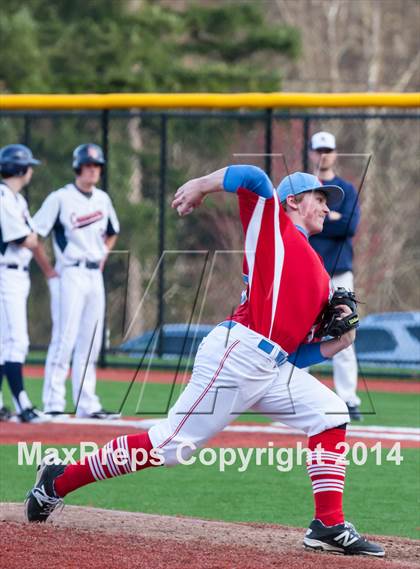 Thumbnail 2 in Chief Sealth @ Eastside Catholic photogallery.