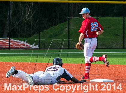 Thumbnail 1 in Chief Sealth @ Eastside Catholic photogallery.