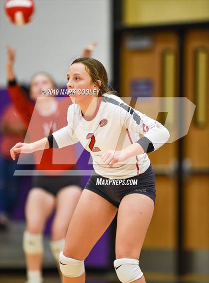 Thumbnail 1 in McGregor vs Groesbeck (UIL 3A Bi-District) photogallery.