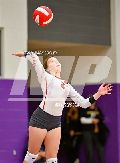 Thumbnail 3 in McGregor vs Groesbeck (UIL 3A Bi-District) photogallery.